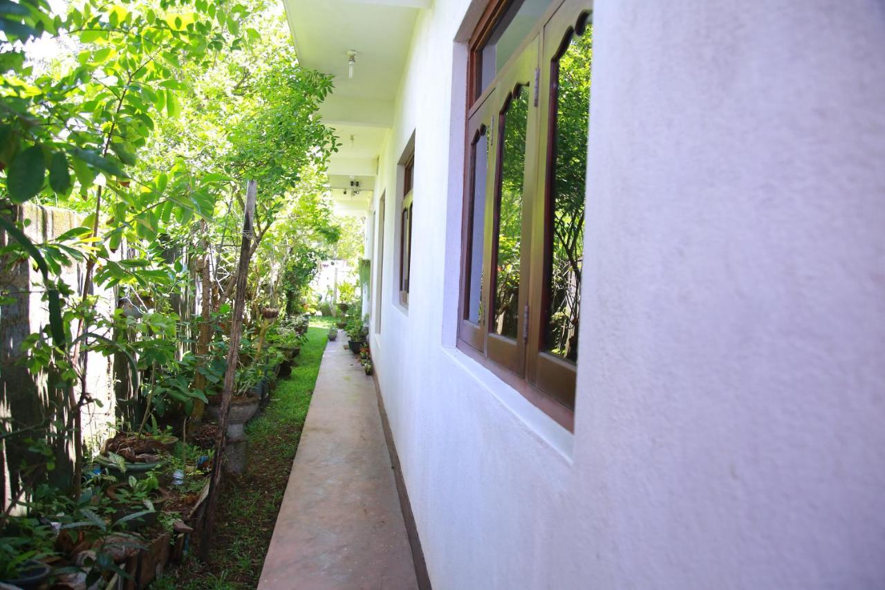 Weerakoon Garden Guest Ξενοδοχείο Hikkaduwa Εξωτερικό φωτογραφία